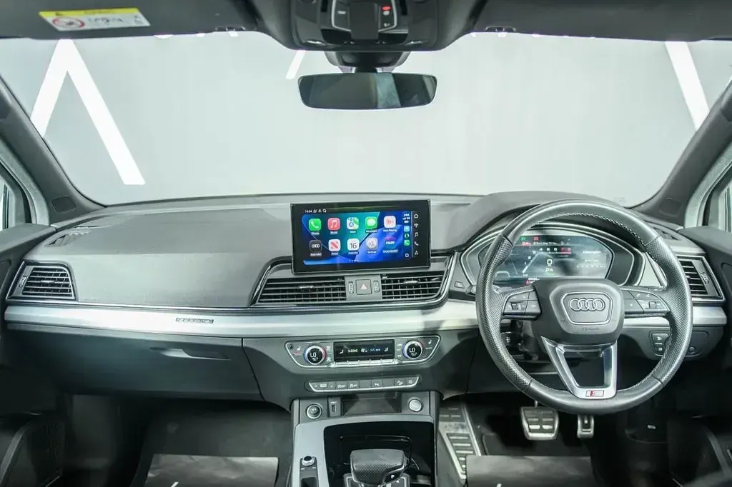 Used Audi Q5 S-Line 265 HP (194 kW) 2022 Grey SUV