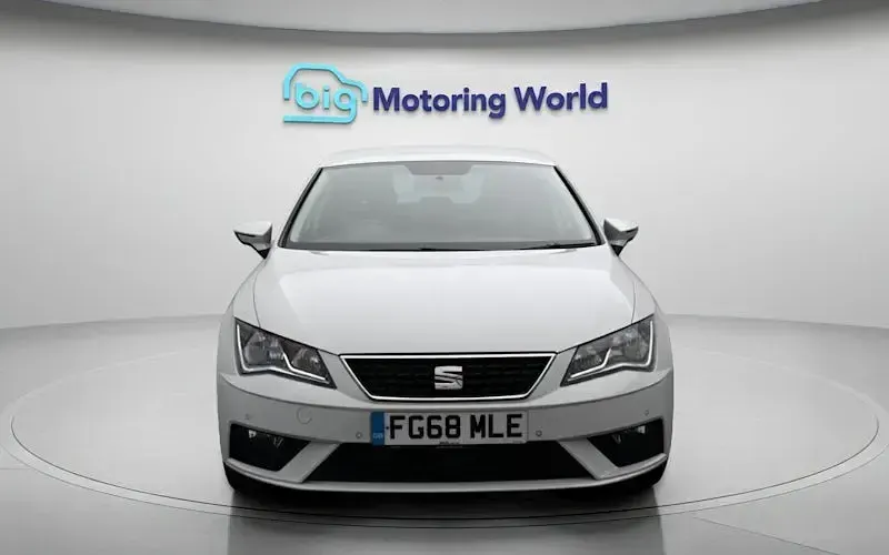 Used Seat Leon SE Dynamic 116 HP (85 kW) 2020 Hatchback