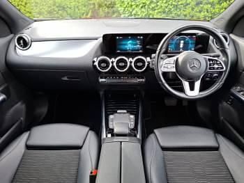 Used Mercedes GLA200 163 HP (119 kW) 2021 Red SUV