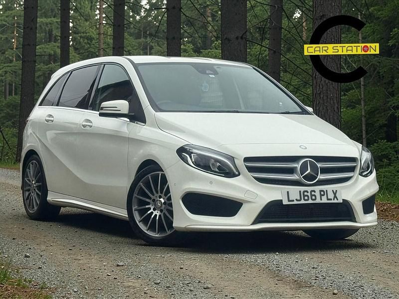 Used Mercedes B180 AMG line 122 HP (89 kW) 2017 White MPV
