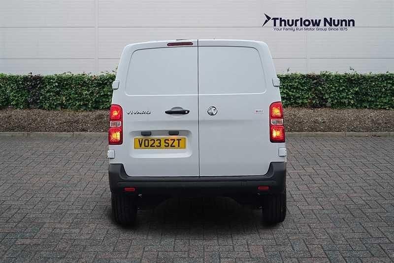 Used Vauxhall Vivaro S 100 HP (73 kW) 2023 White MPV