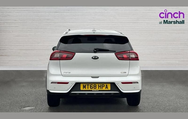 Used Kia Niro 139 HP (102 kW) 2018 White SUV