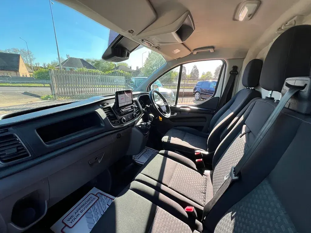 Used Ford Transit Custom Trend 105 HP (77 kW) 2022 White Van