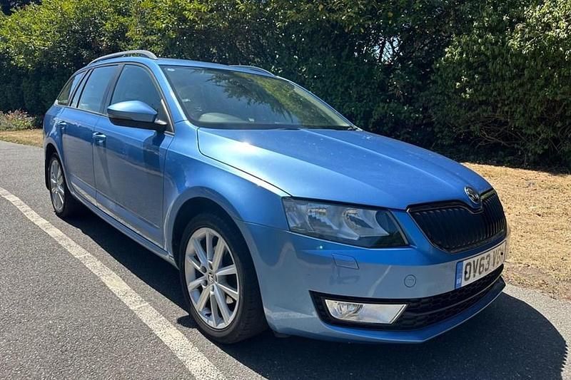 Used 2013 Skoda Octavia Elegance Estate | £5,799 (A bit pricey) - Image 1/1