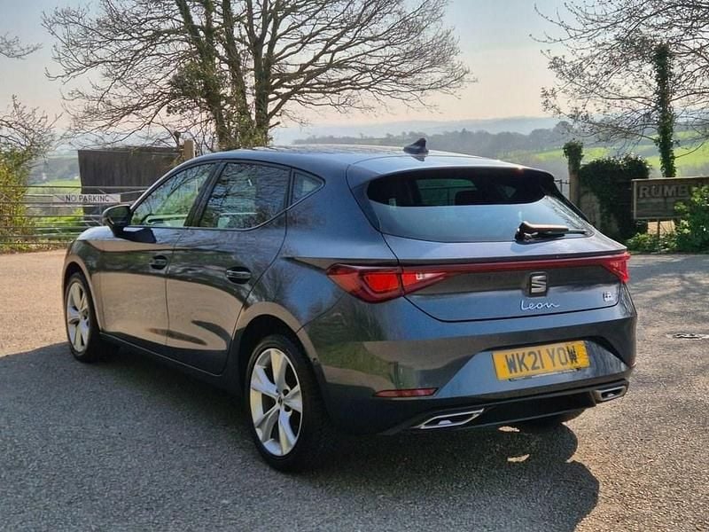 Used Seat Leon FR 204 HP (150 kW) 2021 Grey Hatchback