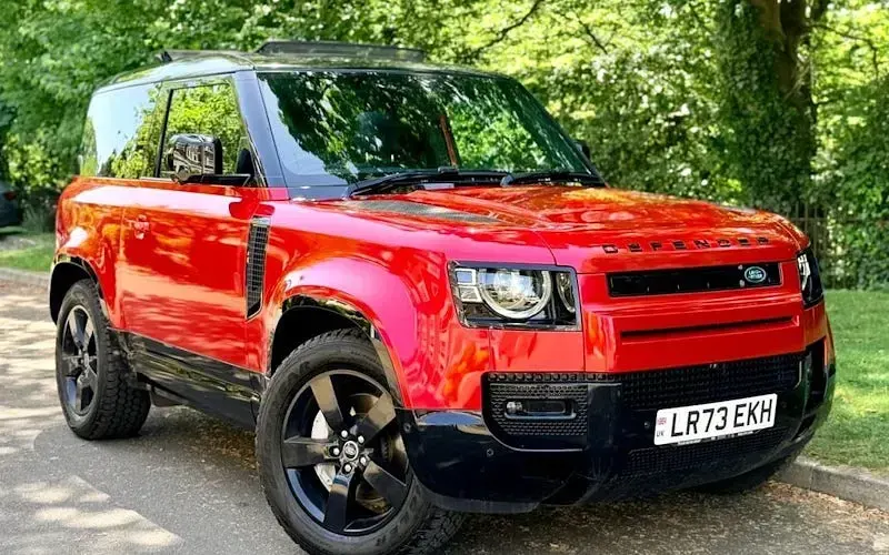 Usado Land Rover Defender SE 300 CV (220 kW) 2023 SUV