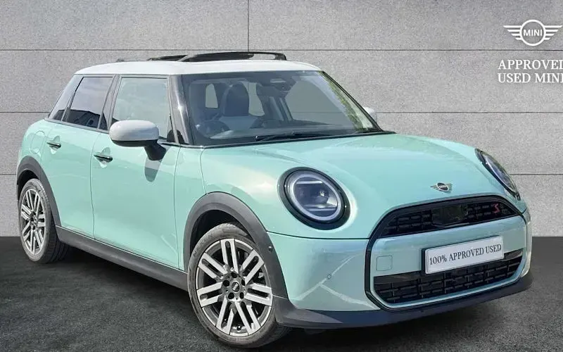 Used Mini Cooper Classic 150 kW (204 HP) 2025 Hatchback