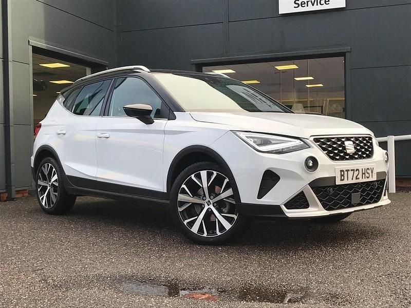 White Used 2022 Seat Arona Xperience Lux SUV | £16,995 (Fair price) - Image 1/3