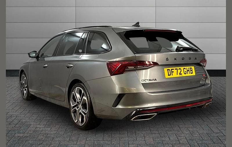 Used Skoda Octavia vRS 196 HP (144 kW) 2023 Grey Estate