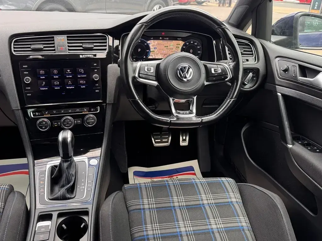 Używany VW Golf VII Advance 204 KM (150 kW) 2020 Niebieski Hatchback