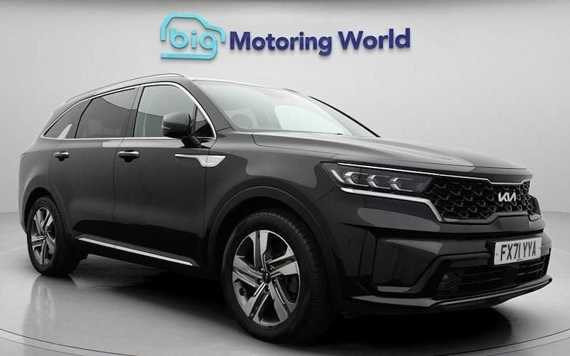 Used 2023 Kia Sorento SUV | £29,000 (Good price) - Image 1/4