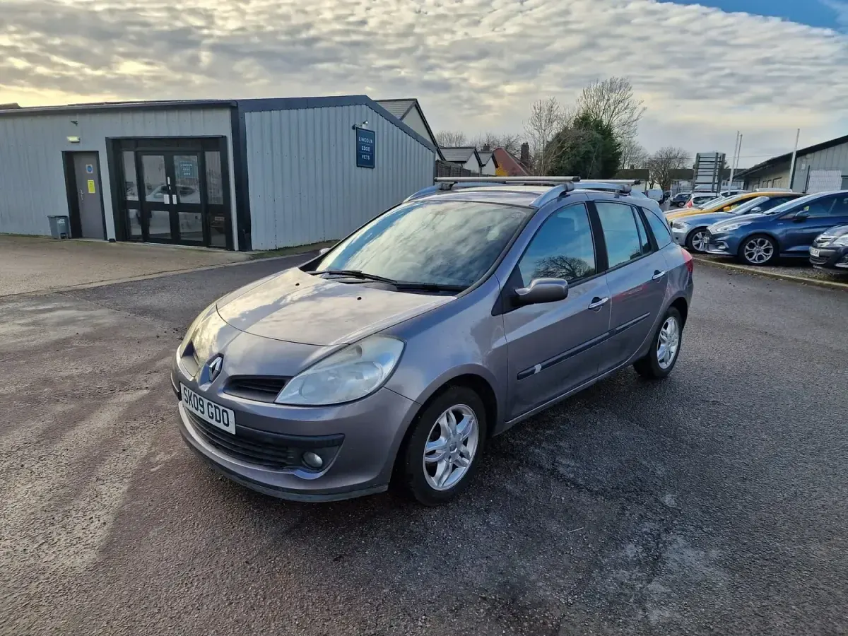 Used Renault Clio Dynamique 2009 Grey Estate