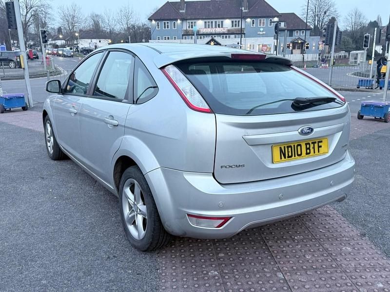 Used Ford Focus Zetec 2010 Silver Hatchback