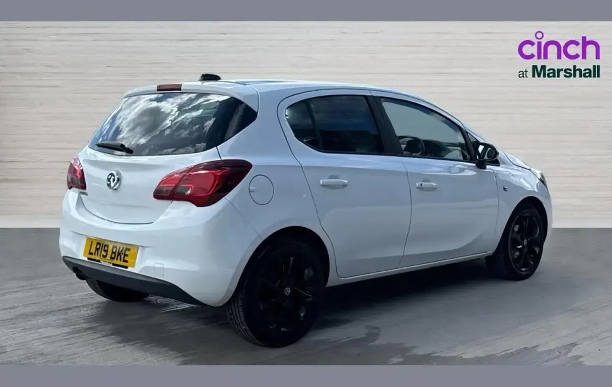 Used Vauxhall Corsa 75 HP (55 kW) 2019 White Hatchback