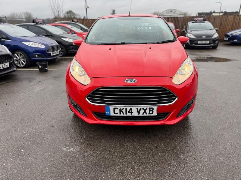 Used Ford Fiesta Zetec 2014 Red Hatchback