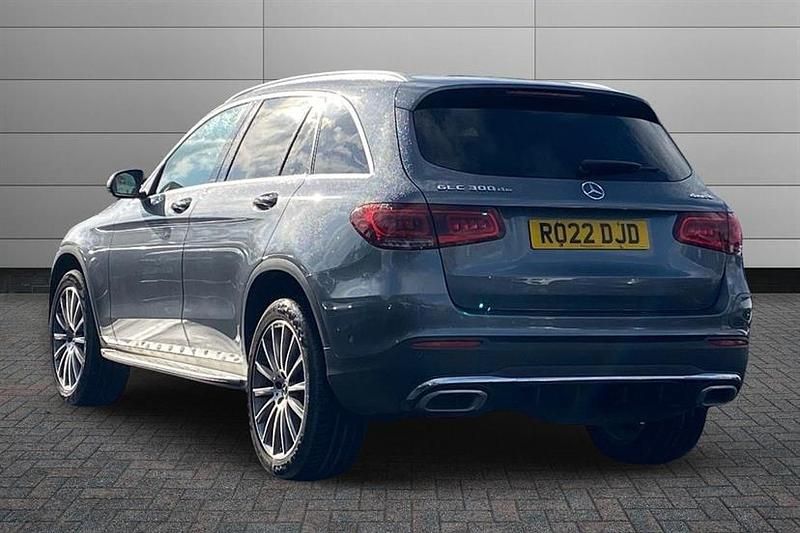 Used Mercedes GLC300 AMG Line Premium 306 HP (225 kW) 2022 Selenite grey Estate