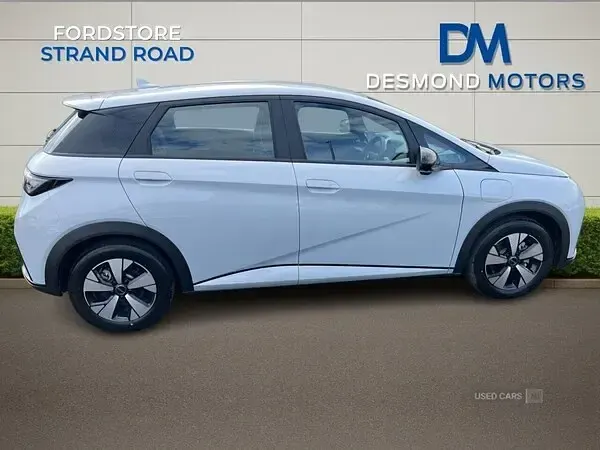 New BYD Dolphin Active 69 kW (95 HP) 2026 White Hatchback