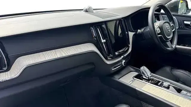 Used Volvo XC60 Inscription 337 HP (247 kW) 2022 SUV