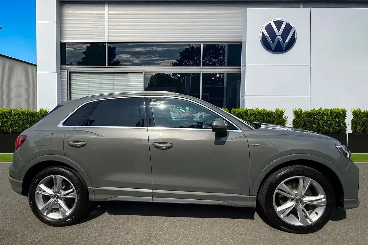 Used Audi Q3 S-Line 150 HP (110 kW) 2019 Grey SUV