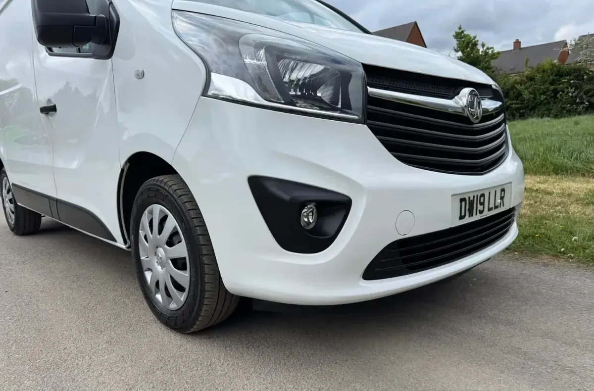 Gebraucht Vauxhall Vivaro Sportive 125 PS (91 kW) 2019 Weiß Van / Kleinbus