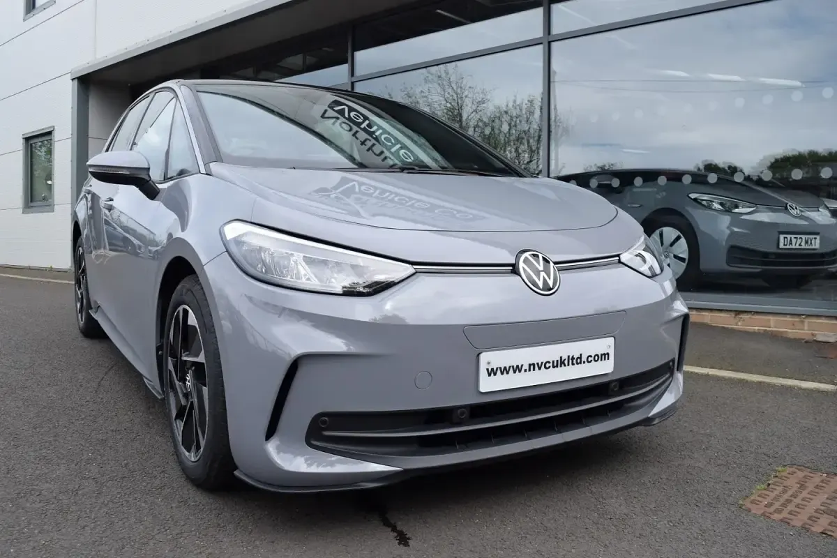Używany VW ID.3 Pro 150 kW (204 KM) 2023 Szary Hatchback