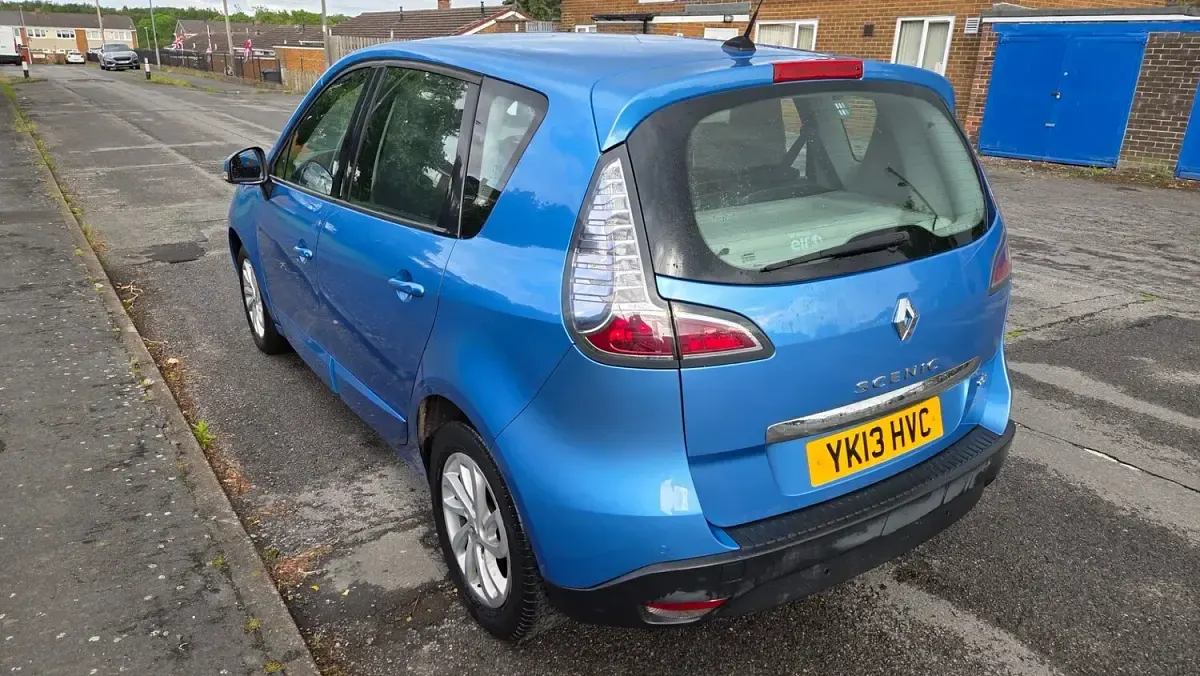 Used Renault Scénic III Dynamique 110 HP (80 kW) 2013 Blue MPV