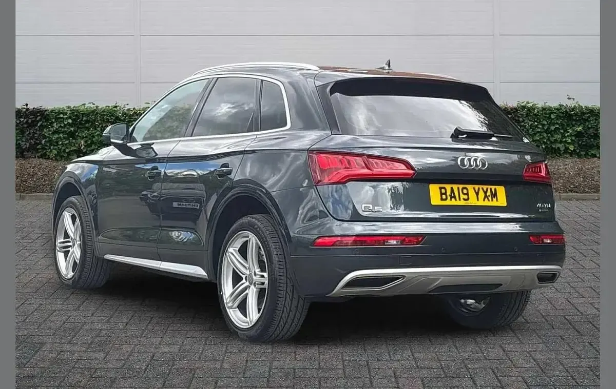 Used Audi Q5 Sport 187 HP (137 kW) 2019 Grey SUV