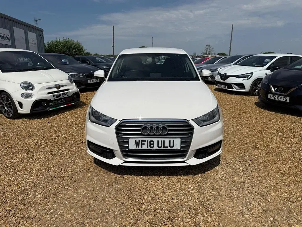 Used Audi A1 Sportback Sport 125 HP (91 kW) 2018 White Hatchback