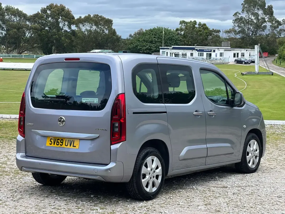 Used Vauxhall Combo S 130 HP (95 kW) 2019 Grey MPV