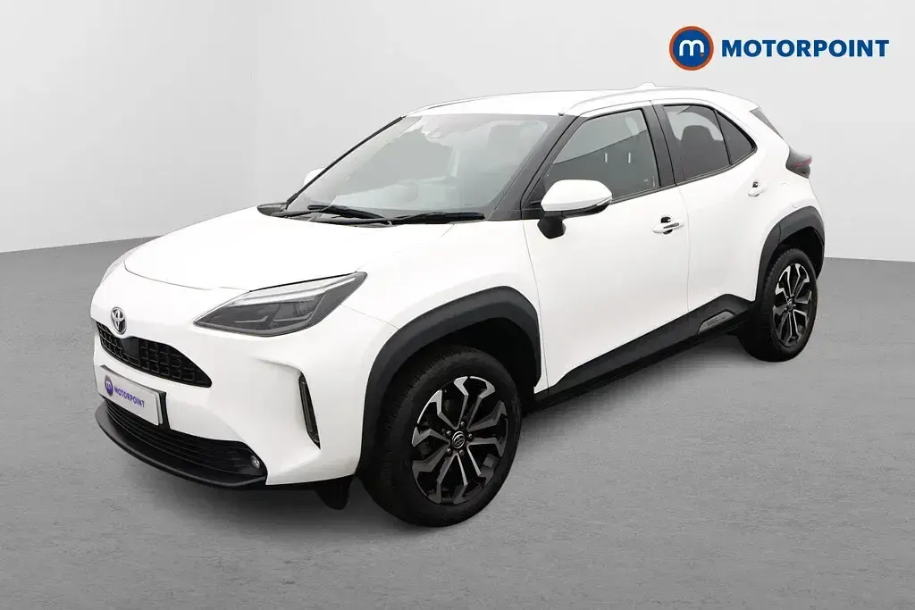 Used Toyota Yaris Hybrid Design 2022 White Hatchback