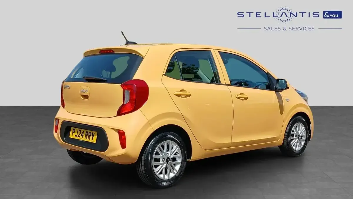 Used Kia Picanto 66 HP (48 kW) 2024 Yellow Hatchback