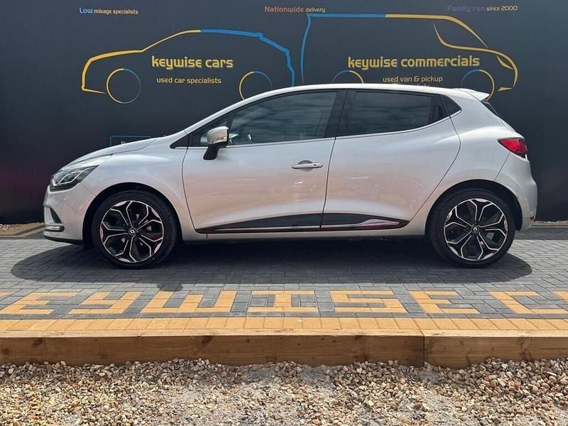 Used Renault Clio IV Iconic 90 HP (66 kW) 2019 Silver Hatchback