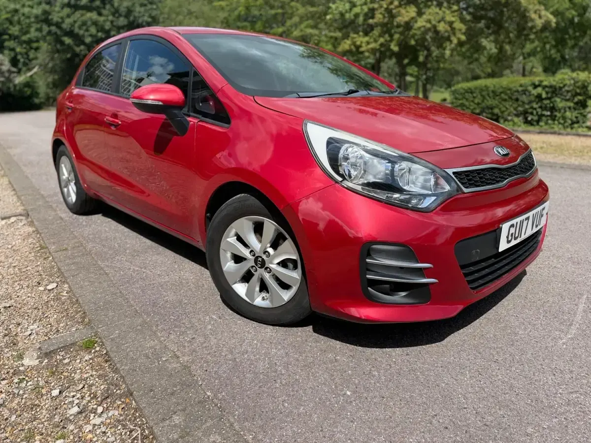 Used Kia Rio 84 HP (61 kW) 2017 Red Hatchback