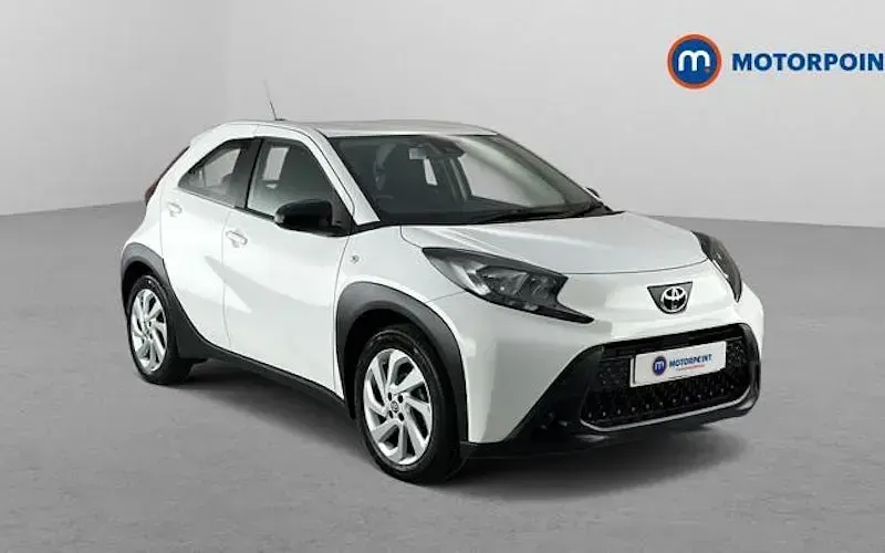 Used Toyota Aygo X PURE 72 HP (52 kW) 2025 SUV