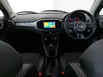 Used MG MG3 Exclusive 106 HP (77 kW) 2024 White Hatchback