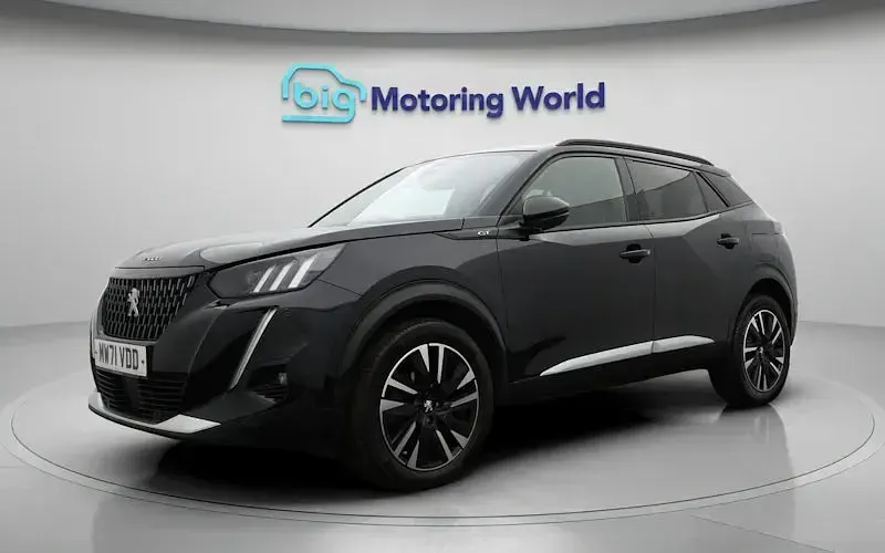 Second-hand Peugeot 2008 Premium 131 CP (96 kW) 2021 Negru SUV