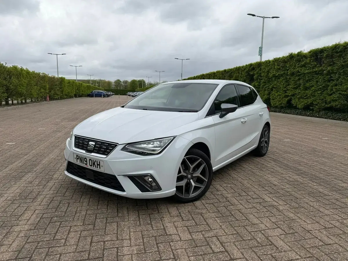 Used Seat Ibiza XCELLENCE Lux 115 HP (84 kW) 2019 White Hatchback