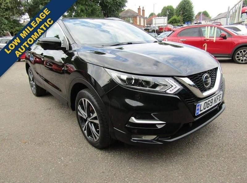 Black Used 2019 Nissan Qashqai N-Connecta SUV | £15,500 (Good price) - Image 1/3
