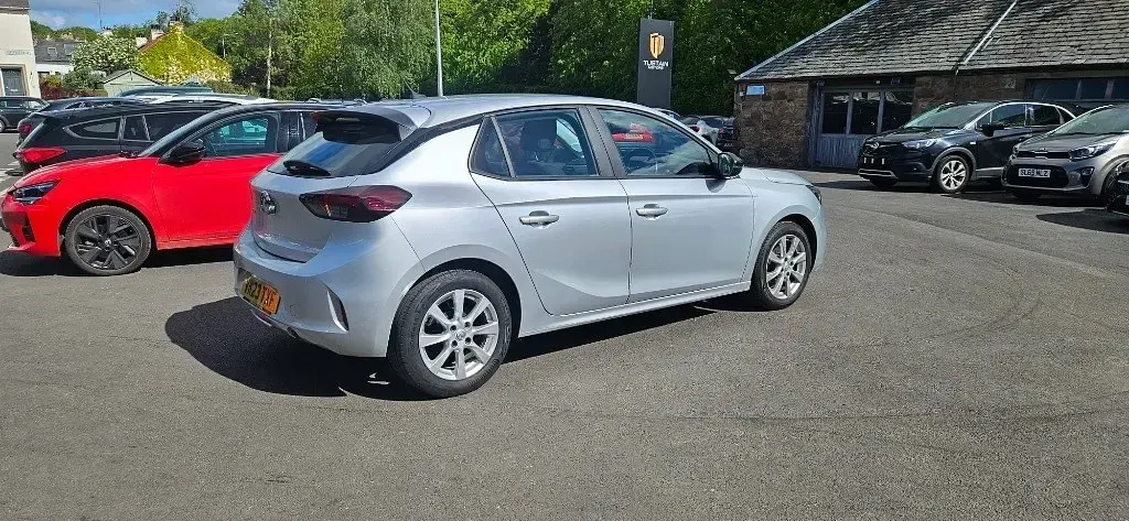 Begagnad Vauxhall Corsa Design Edition 75 HK (55 kW) 2023 Grå Halvkombi