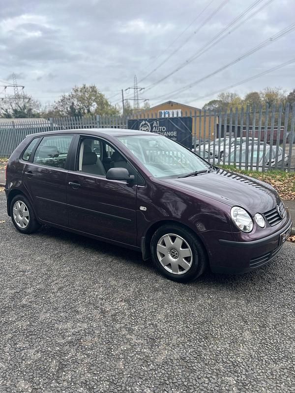 Used VW Polo 75 HP (55 kW) 2003 Red Hatchback