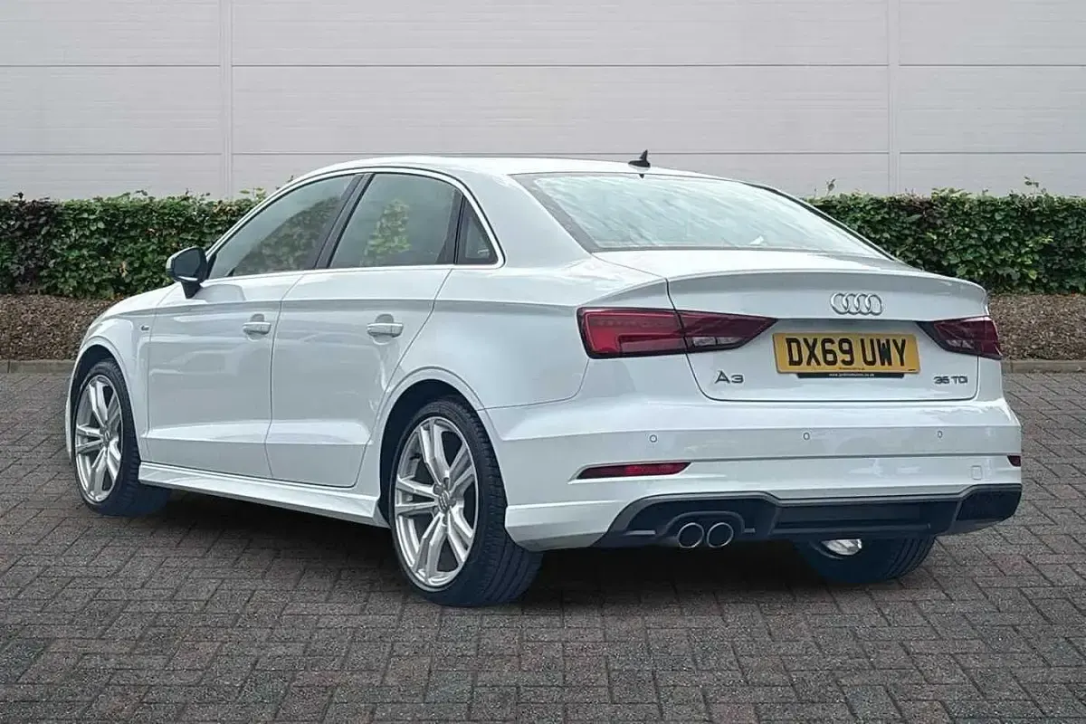 Used Audi A3 S-Line 150 HP (110 kW) 2019 White Sedan