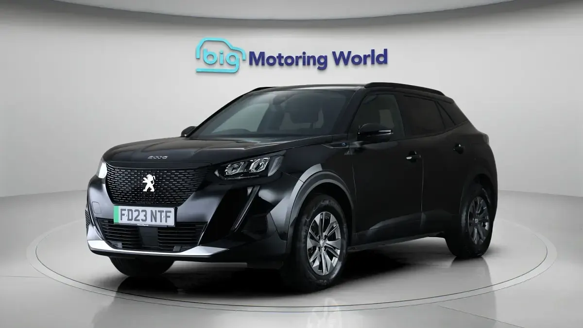 Used Peugeot e-2008 Active+ 98 kW (134 HP) 2023 SUV