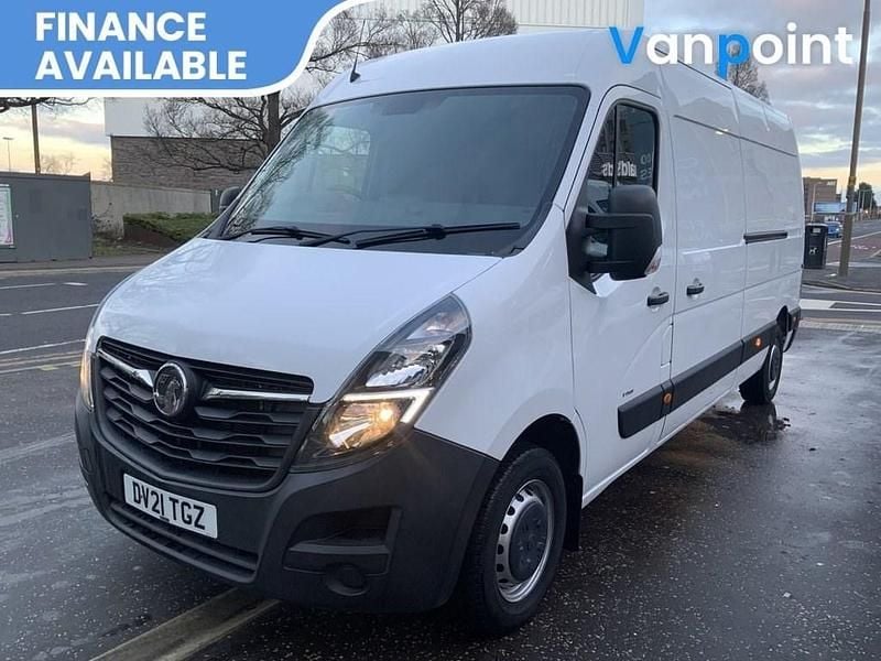Used Vauxhall Movano Edition 135 HP (99 kW) 2021 White MPV