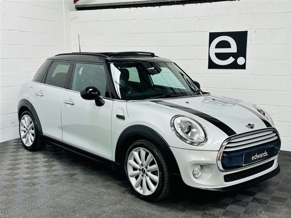 Silver Used 2015 Mini Cooper Hatch Hatchback | £11,500 (Fair price) - Image 1/1