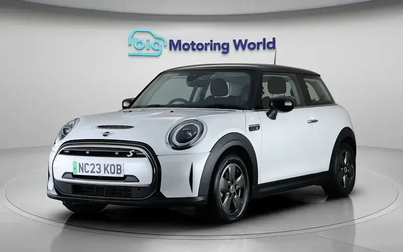 Used Mini Cooper S Level 1 135 kW (184 HP) 2023 White Hatchback