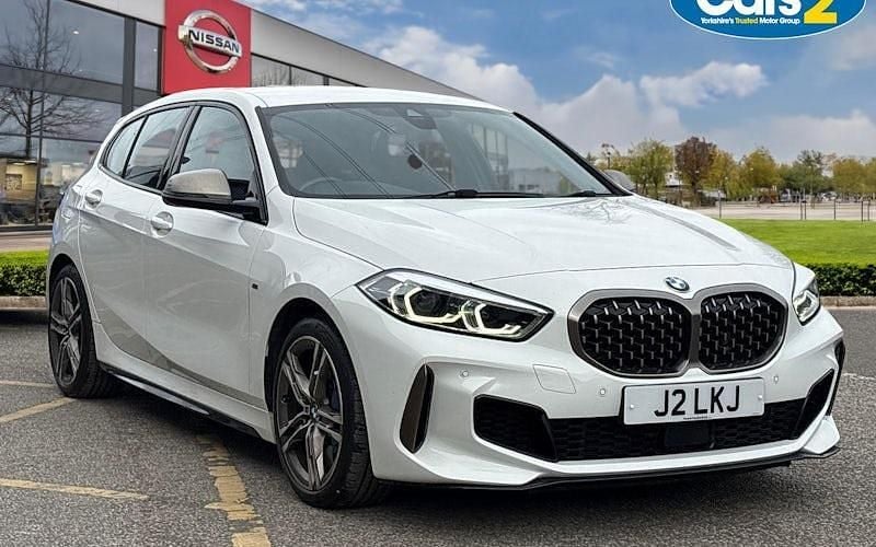 Second-hand BMW M135 Comfort Edition 306 CP (225 kW) 2024 Hatchback