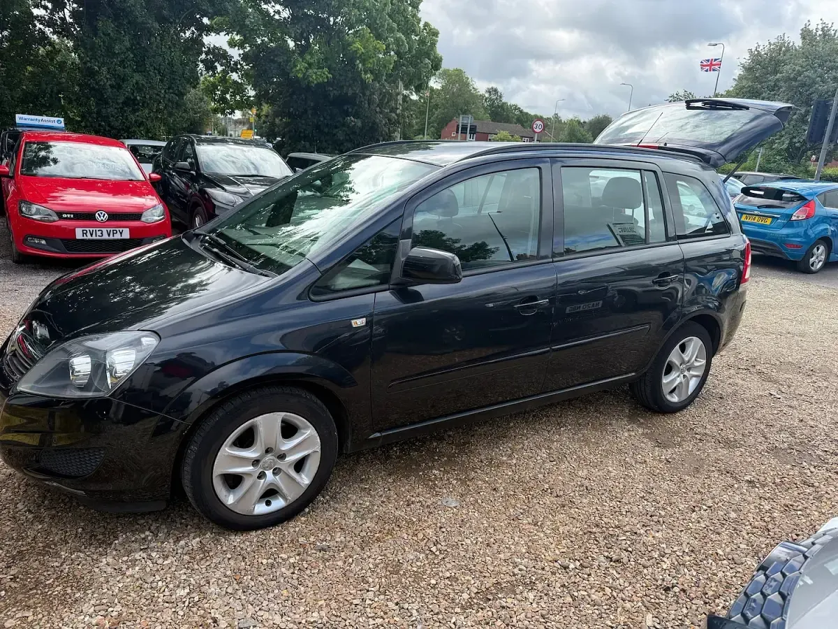 Used Vauxhall Zafira 110 HP (80 kW) 2013 Black MPV
