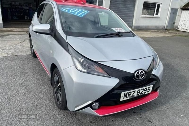 Silver Used 2017 Toyota Aygo x-press Hatchback | £4,250 (Good price) - Image 1/1