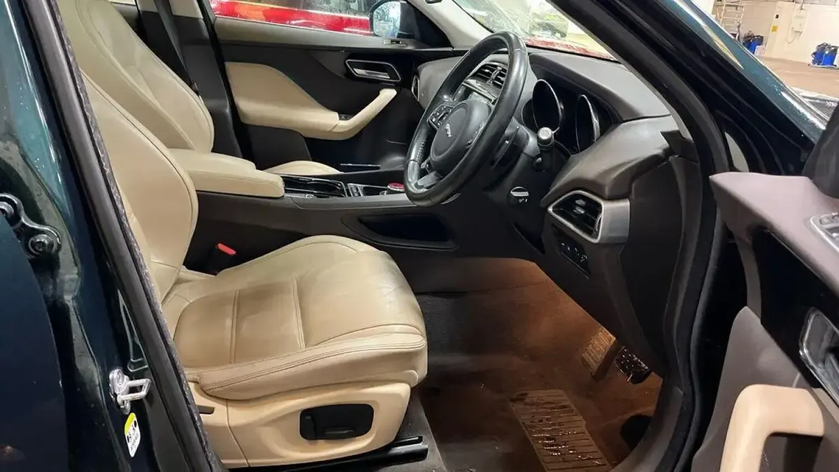 Used Jaguar F-Pace Prestige 180 HP (132 kW) 2016 Green SUV