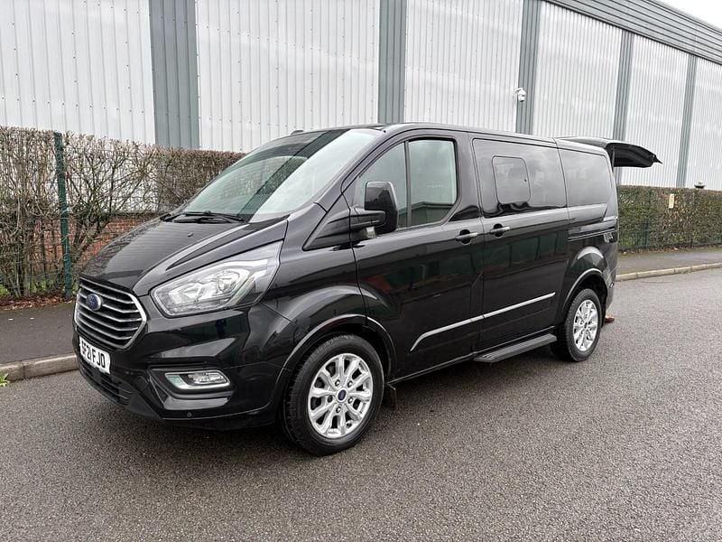 Used Ford Tourneo Titanium 130 HP (95 kW) 2021 Black MPV